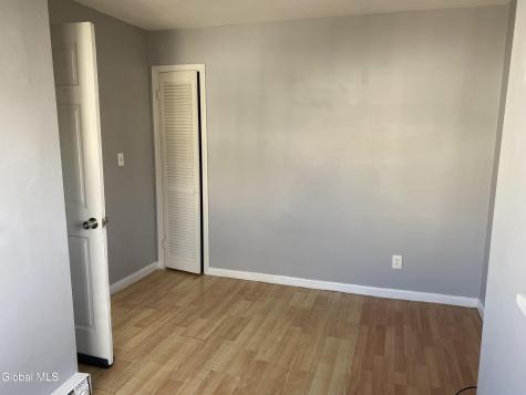 39 Kelton Avenue Schenectady NY 12304