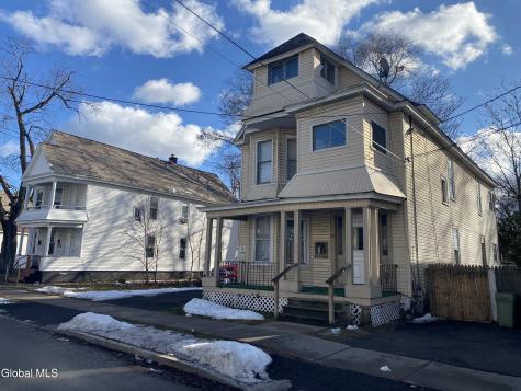 39 Kelton Avenue Schenectady NY 12304