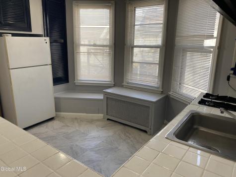 39 Kelton Avenue Schenectady NY 12304
