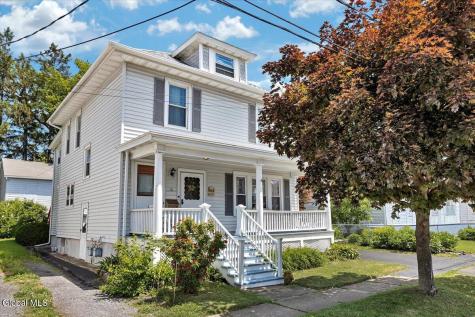 10 Oakwood Boulevard Hudson NY 12534