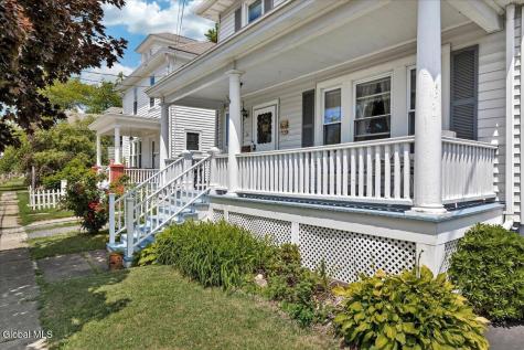10 Oakwood Boulevard Hudson NY 12534
