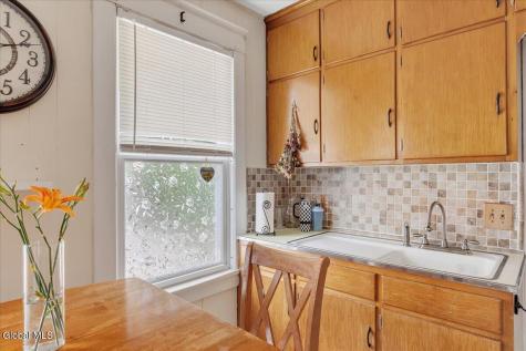 10 Oakwood Boulevard Hudson NY 12534