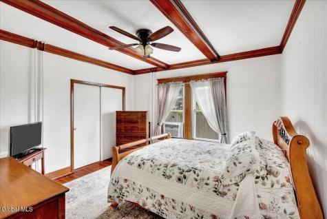10 Oakwood Boulevard Hudson NY 12534