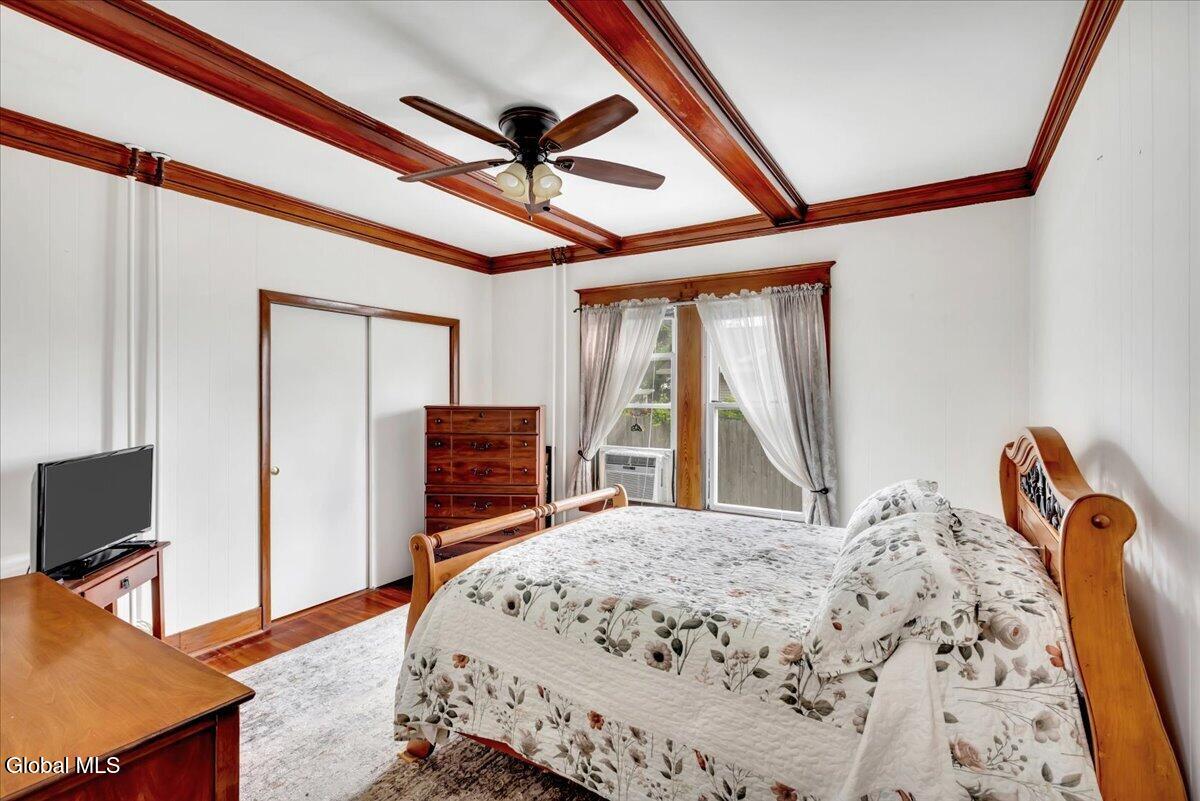 10 Oakwood Boulevard Hudson NY 12534
