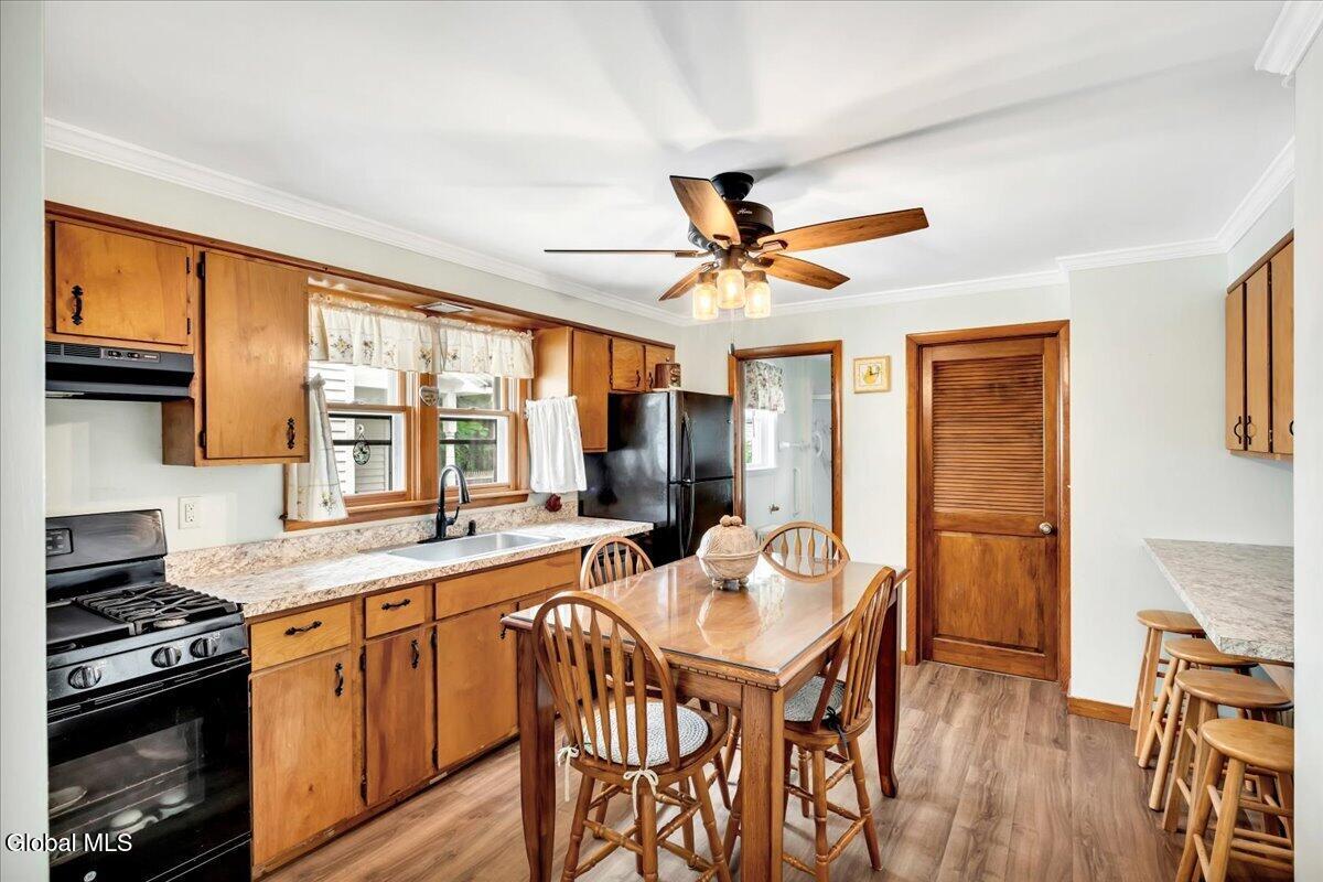 10 Oakwood Boulevard Hudson NY 12534