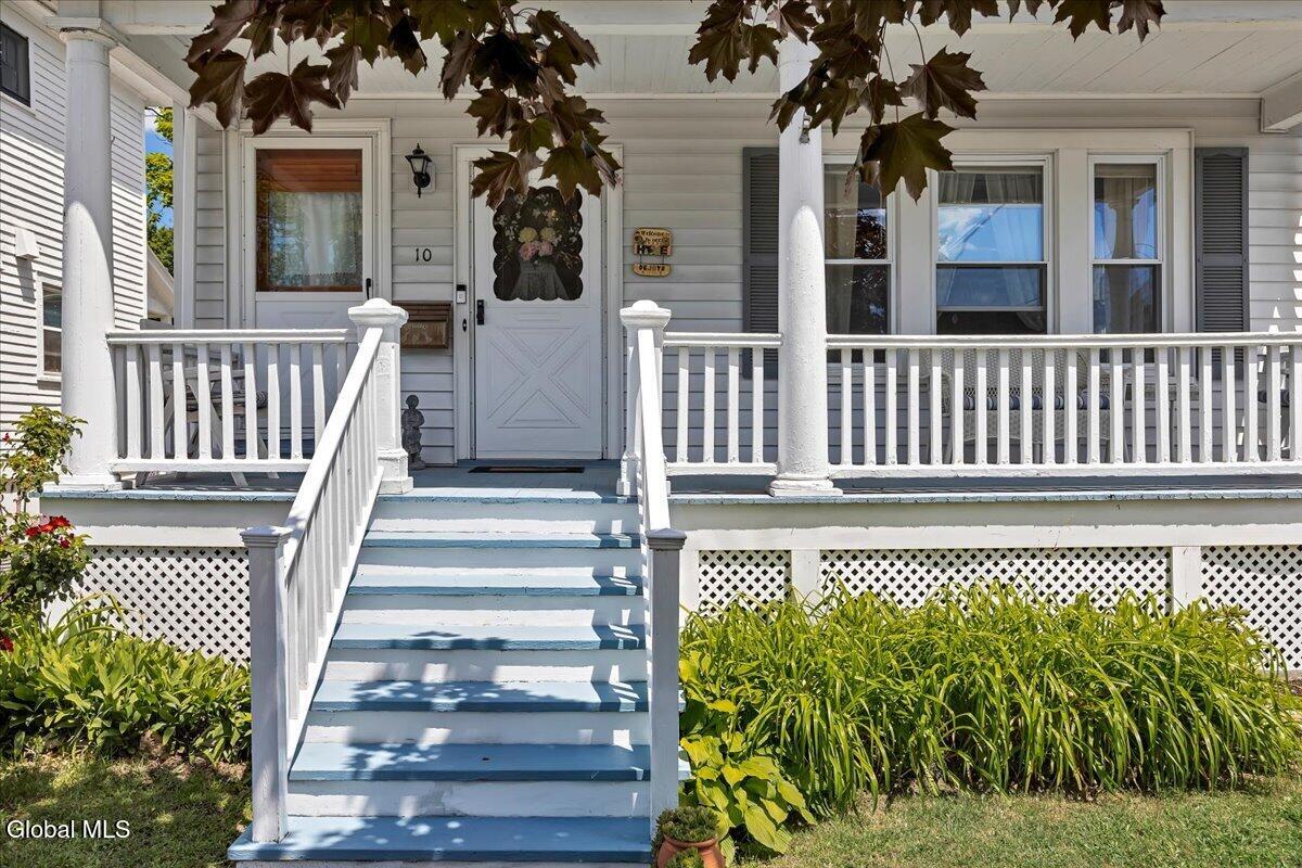 10 Oakwood Boulevard Hudson NY 12534