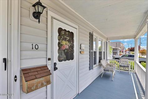 10 Oakwood Boulevard Hudson NY 12534