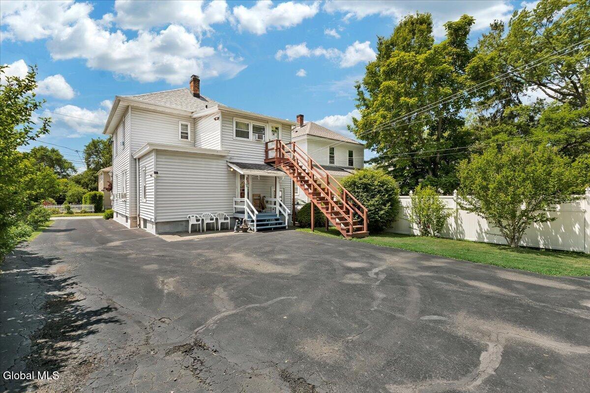 10 Oakwood Boulevard Hudson NY 12534