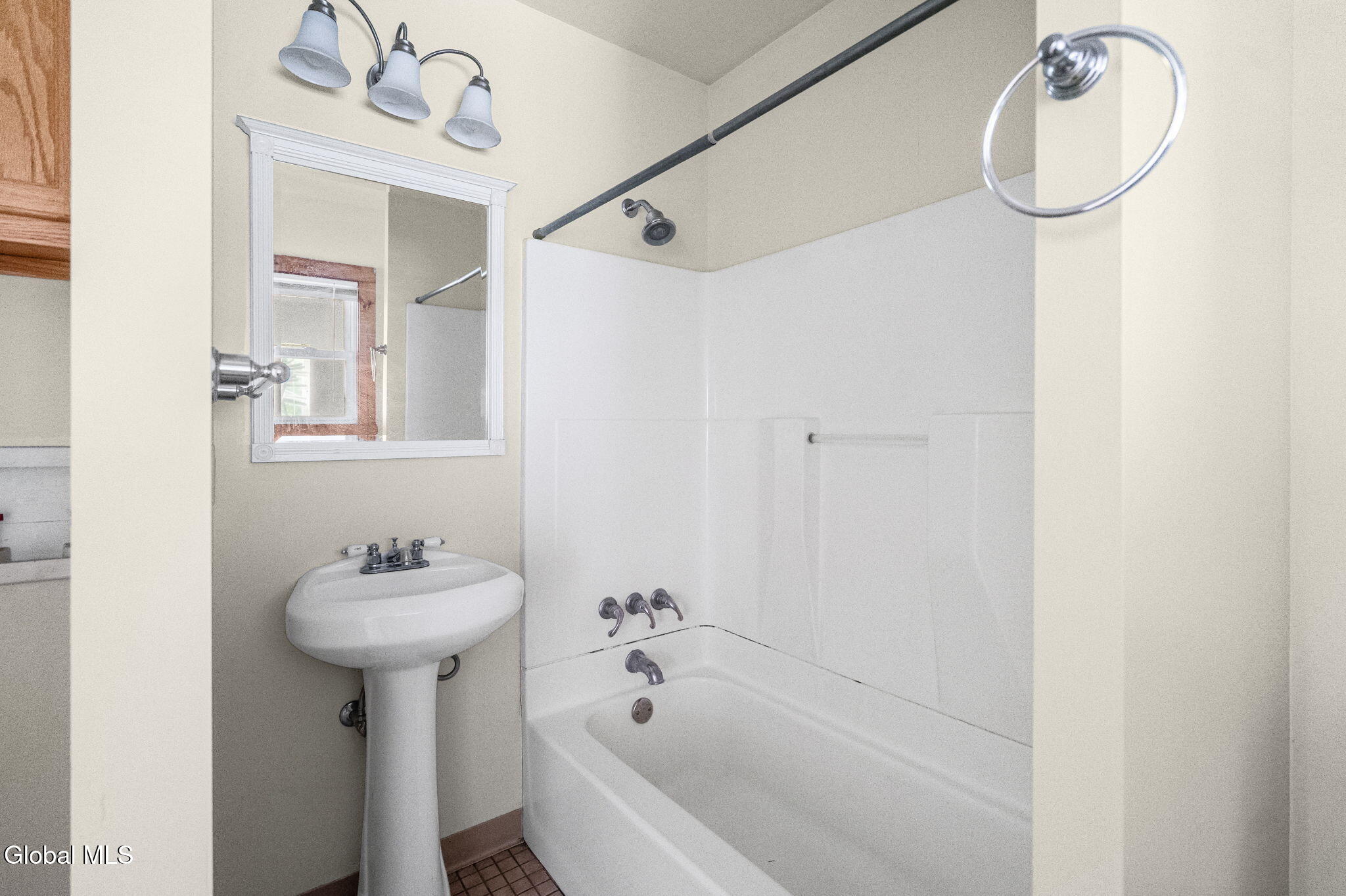 22 108th Street Troy NY 12182
