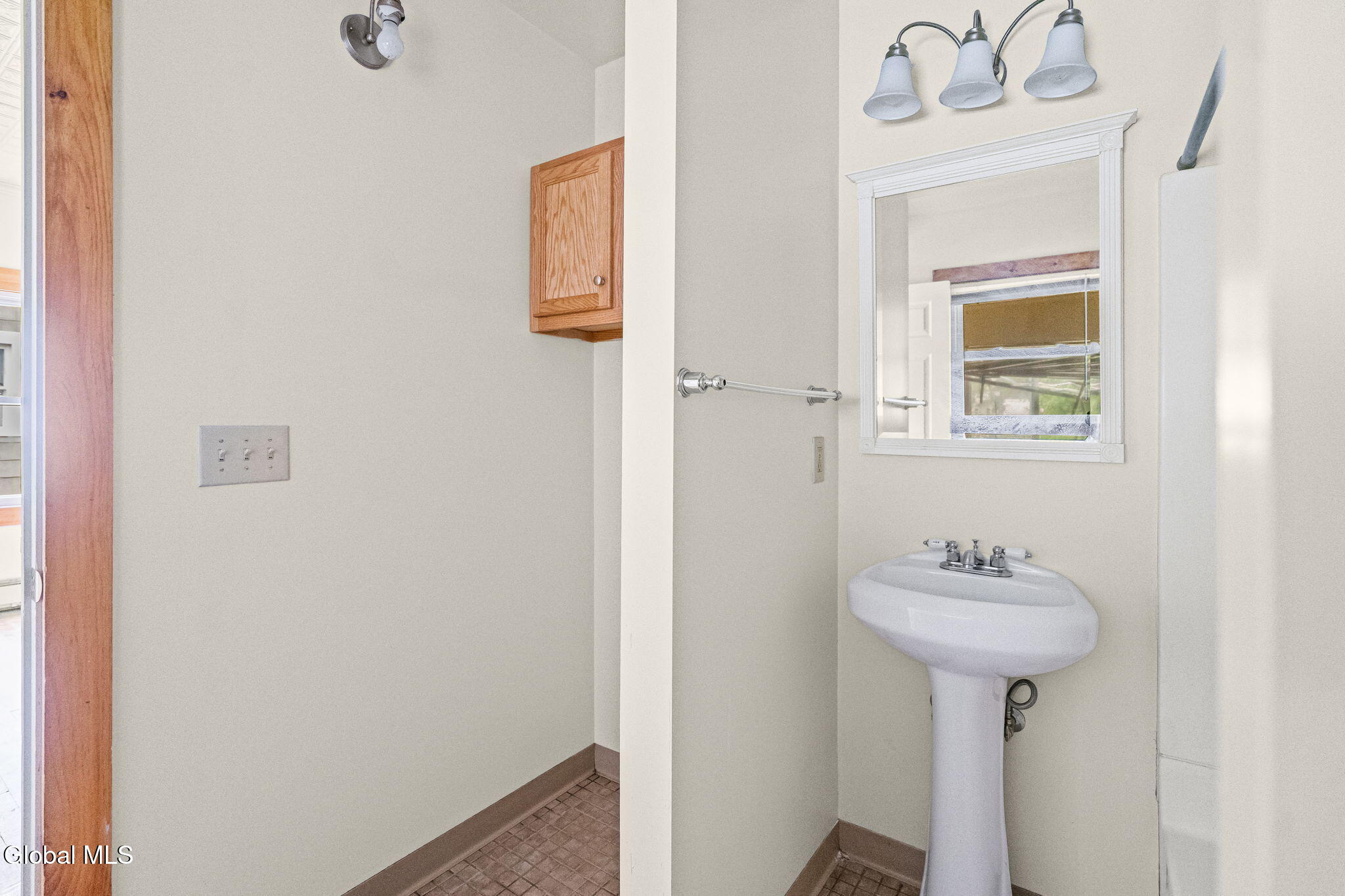 22 108th Street Troy NY 12182
