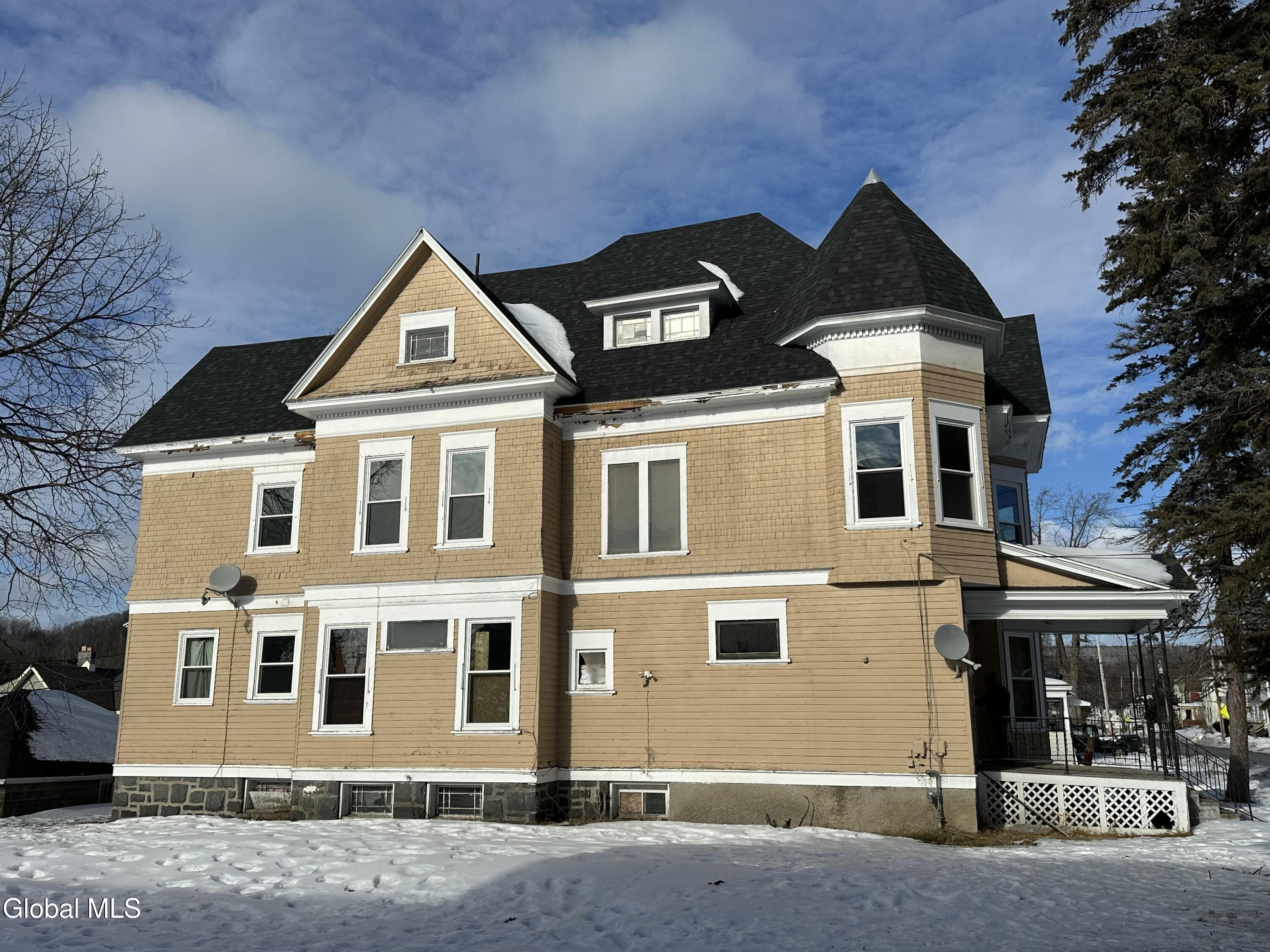167 Bleecker Street Gloversville NY 12078