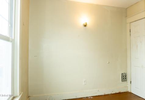 6 Harvard Street Schenectady NY 12304