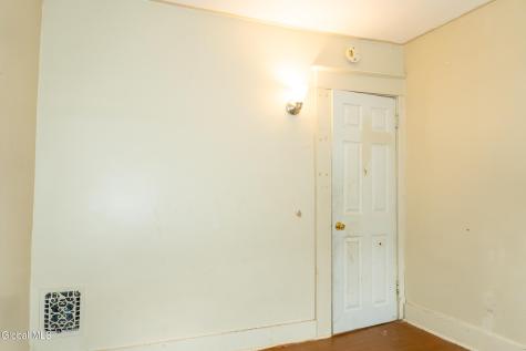 6 Harvard Street Schenectady NY 12304