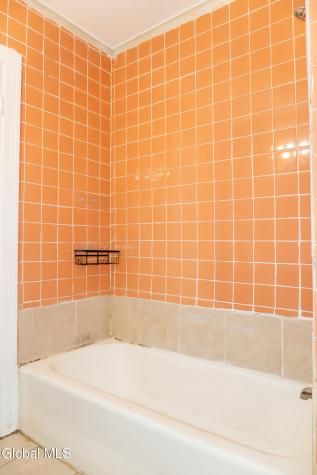 6 Harvard Street Schenectady NY 12304