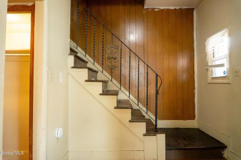 6 Harvard Street Schenectady NY 12304