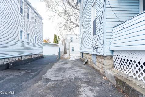 6 Harvard Street Schenectady NY 12304