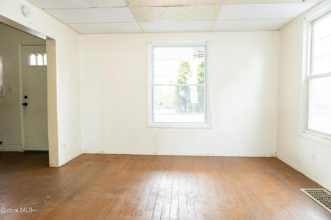 6 Harvard Street Schenectady NY 12304