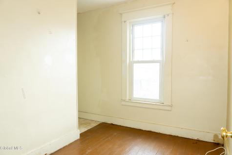 6 Harvard Street Schenectady NY 12304