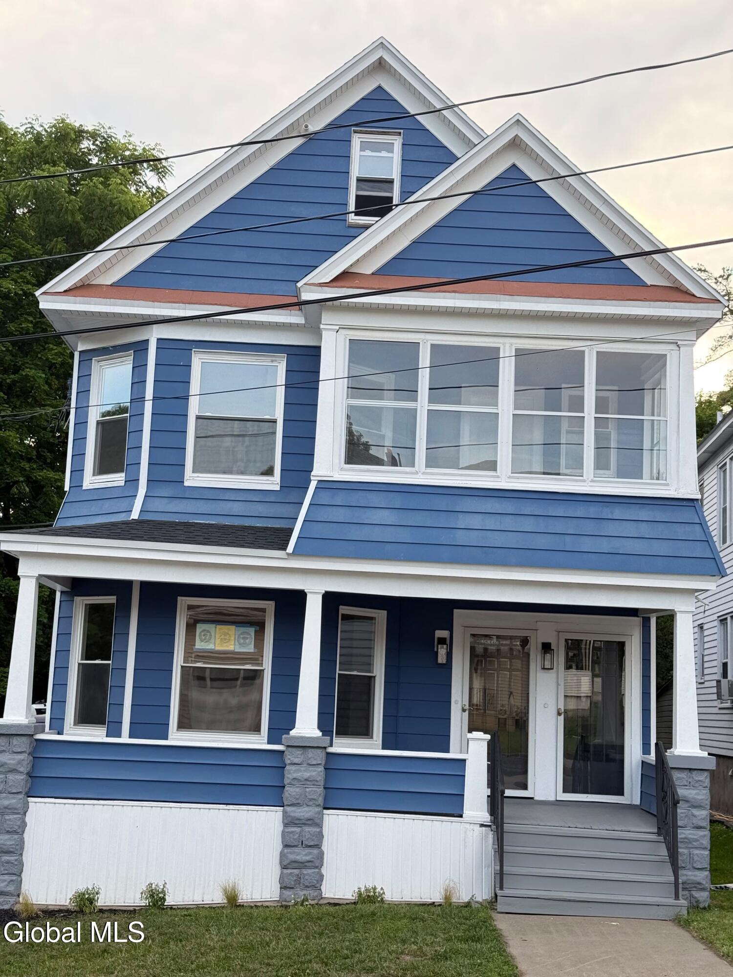 12 Lomasney Avenue Schenectady NY 12308