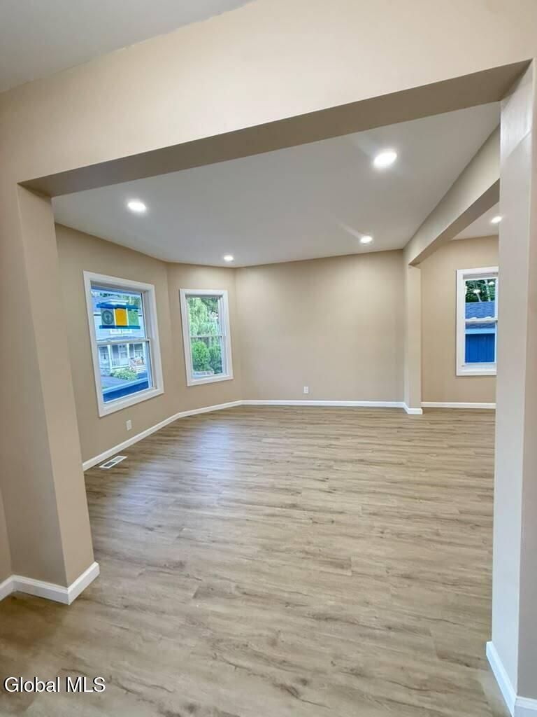 12 Lomasney Avenue Schenectady NY 12308