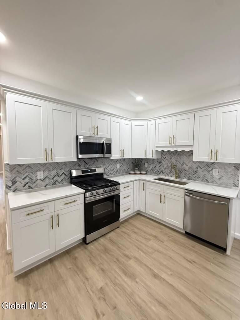12 Lomasney Avenue Schenectady NY 12308