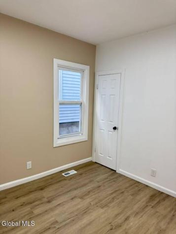 12 Lomasney Avenue Schenectady NY 12308