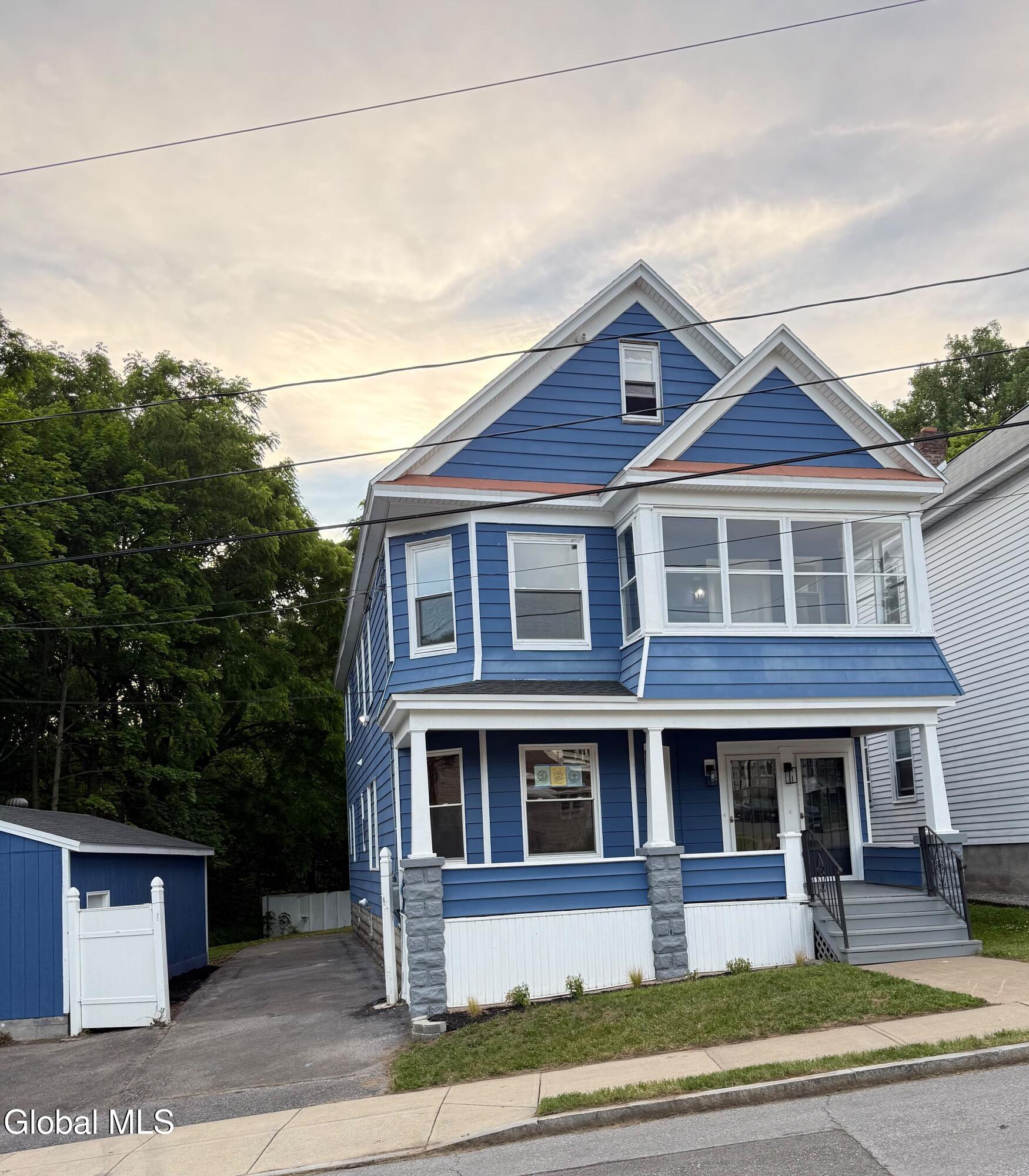 12 Lomasney Avenue Schenectady NY 12308