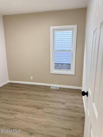 12 Lomasney Avenue Schenectady NY 12308