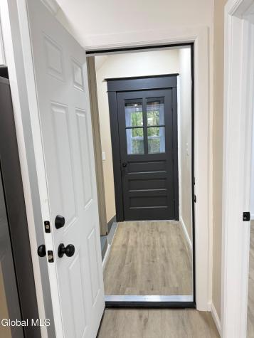 12 Lomasney Avenue Schenectady NY 12308