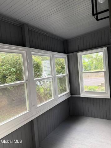 12 Lomasney Avenue Schenectady NY 12308