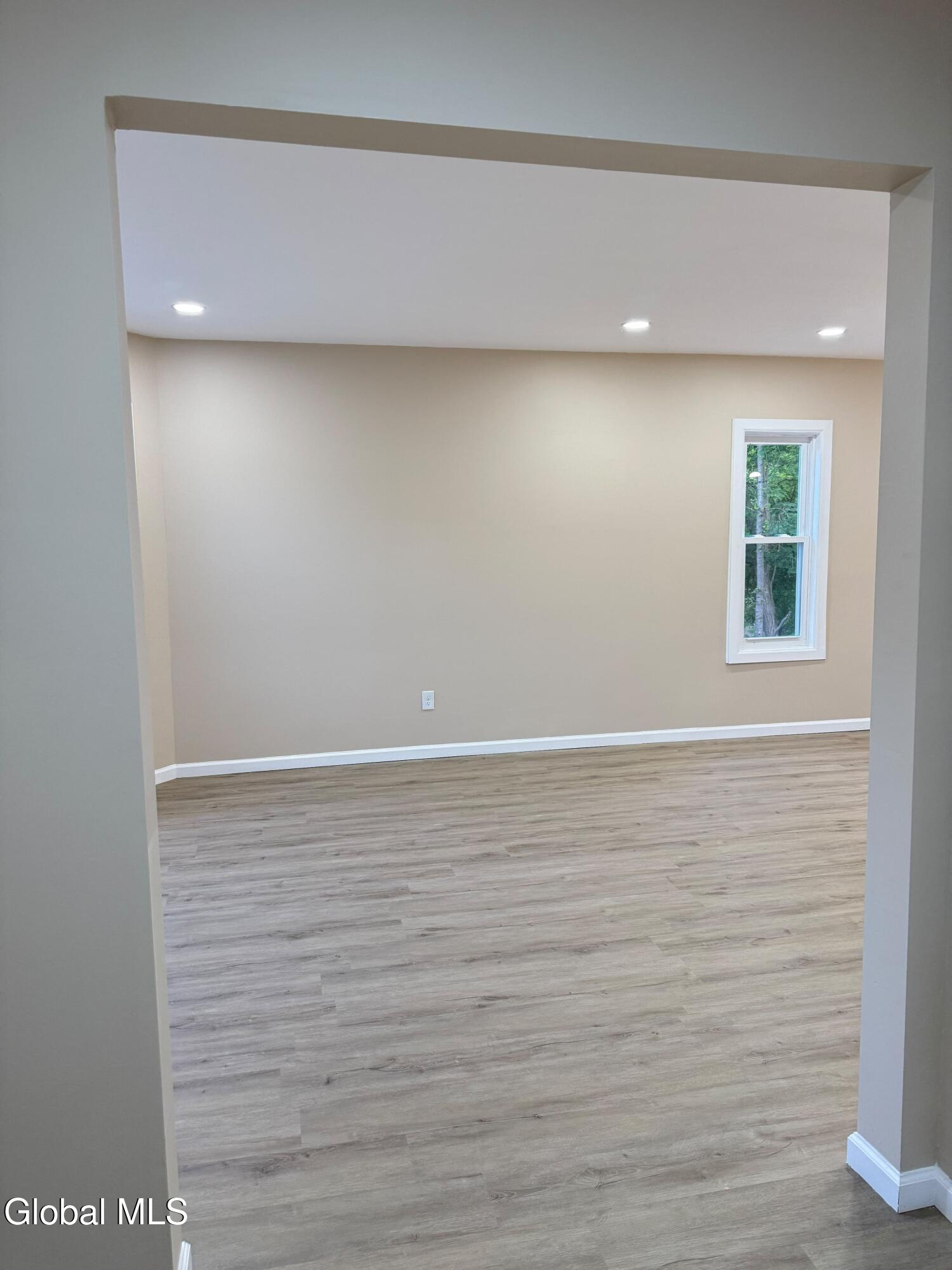 12 Lomasney Avenue Schenectady NY 12308