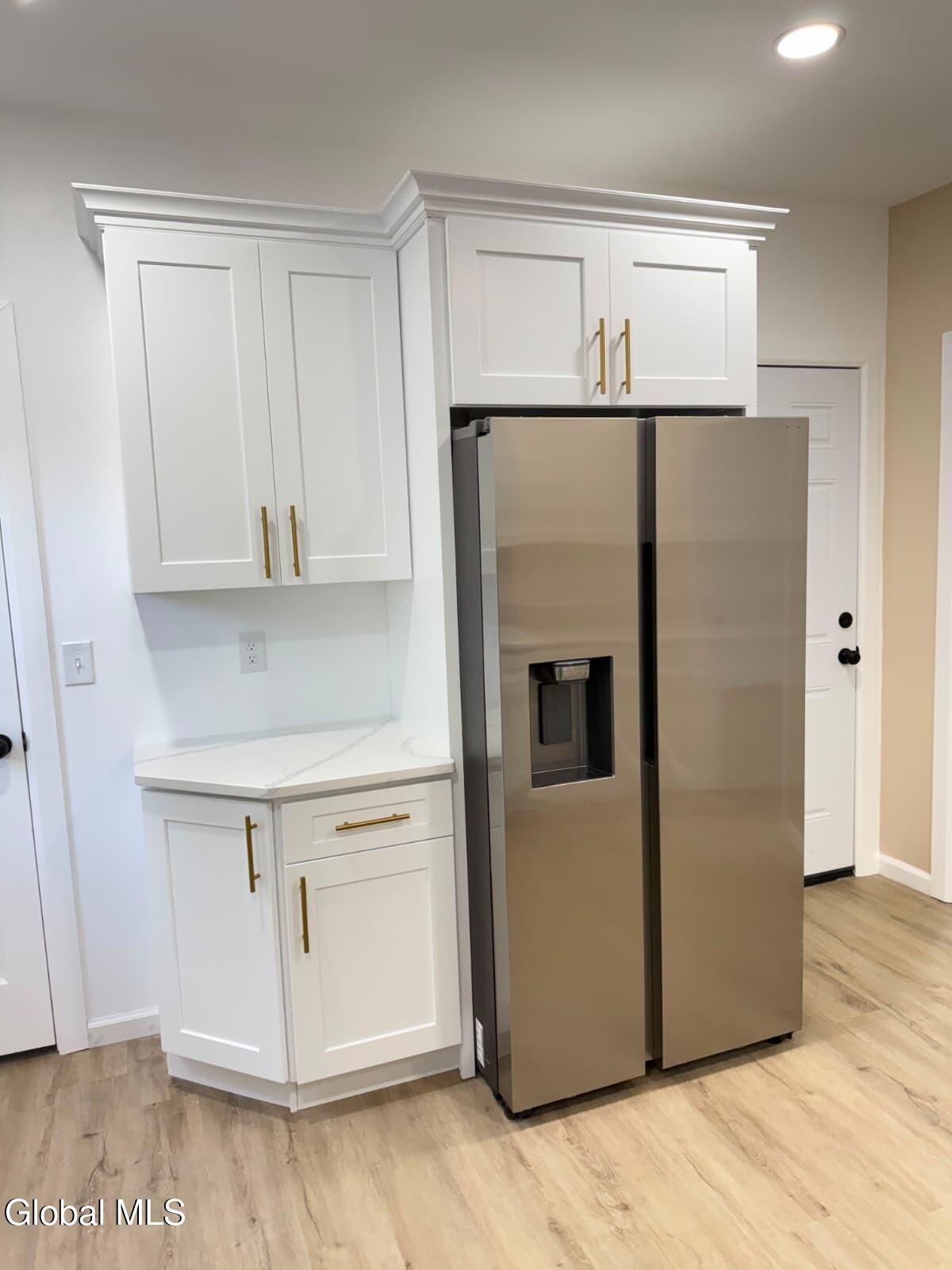 12 Lomasney Avenue Schenectady NY 12308