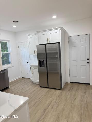 12 Lomasney Avenue Schenectady NY 12308