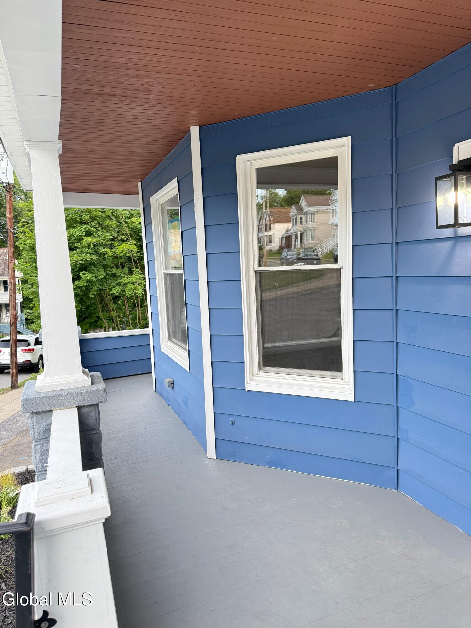 12 Lomasney Avenue Schenectady NY 12308