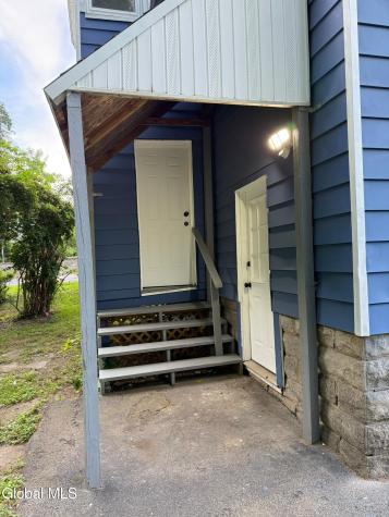 12 Lomasney Avenue Schenectady NY 12308