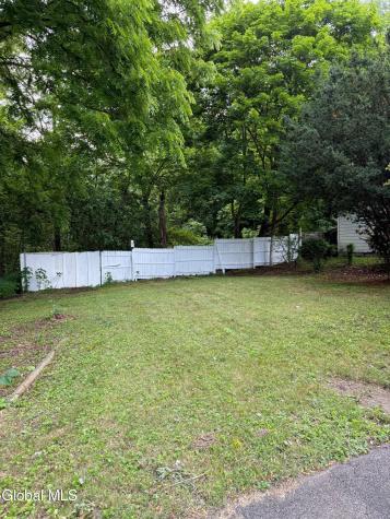 12 Lomasney Avenue Schenectady NY 12308