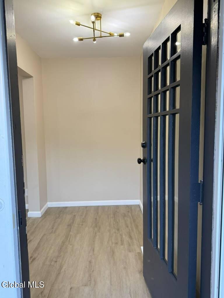 12 Lomasney Avenue Schenectady NY 12308