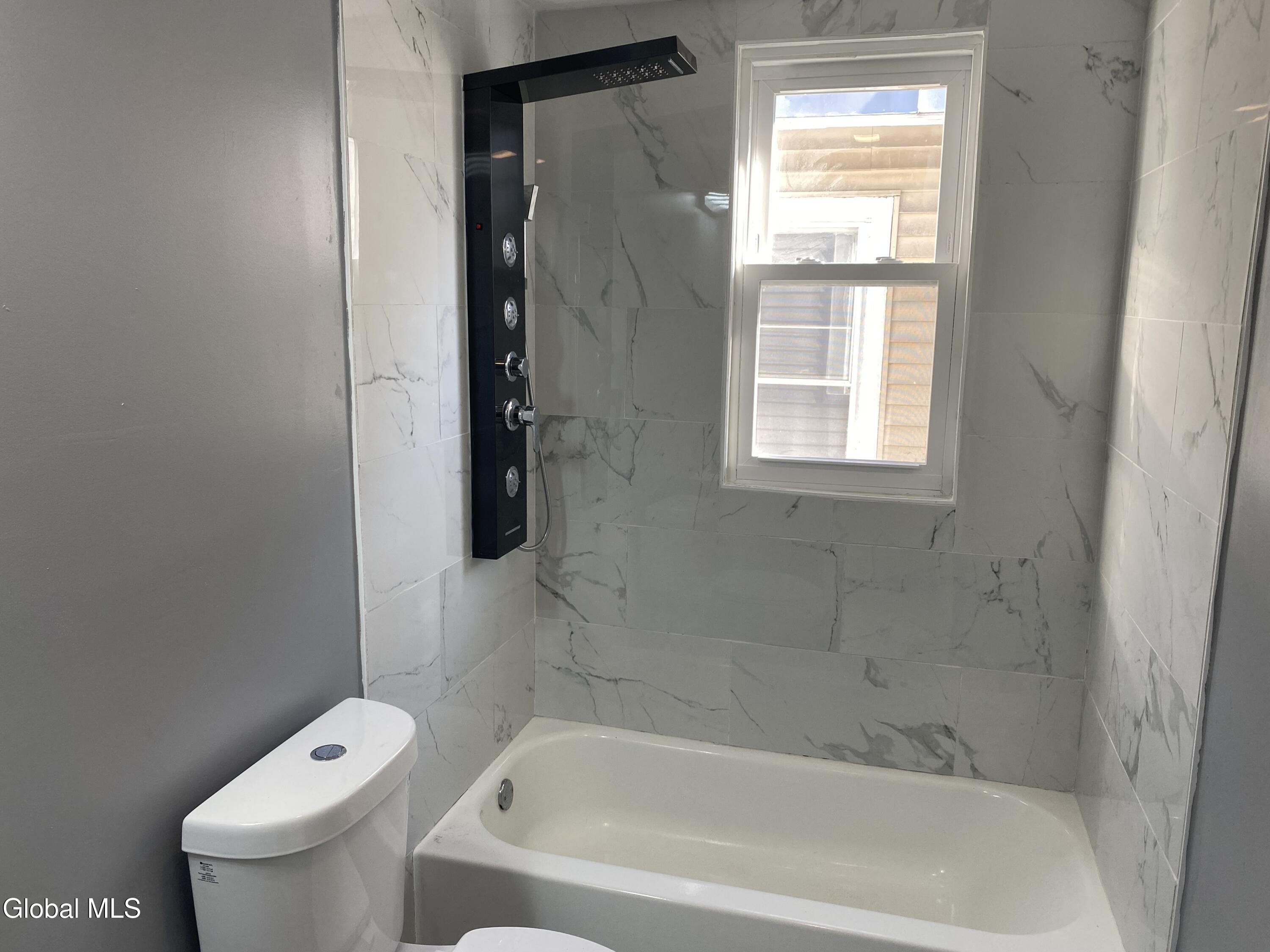 1027 2nd Avenue Schenectady NY 12303