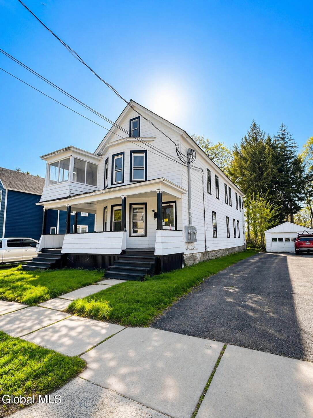 348-350 Locust Avenue Amsterdam NY 12010