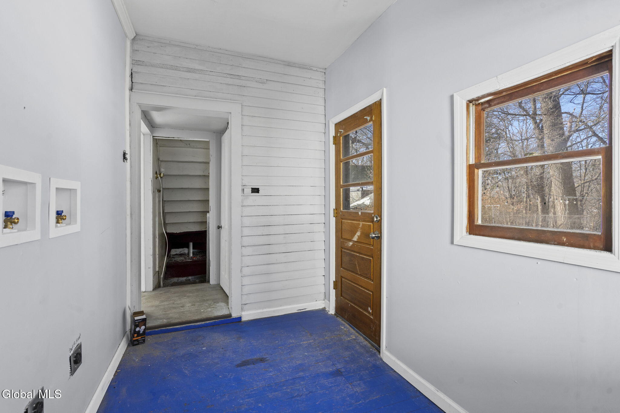 348-350 Locust Avenue Amsterdam NY 12010