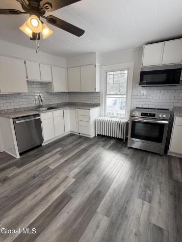 236 Glenmont Road Glenmont NY 12077