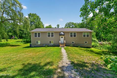106 Dunsbach Road Halfmoon NY 12065