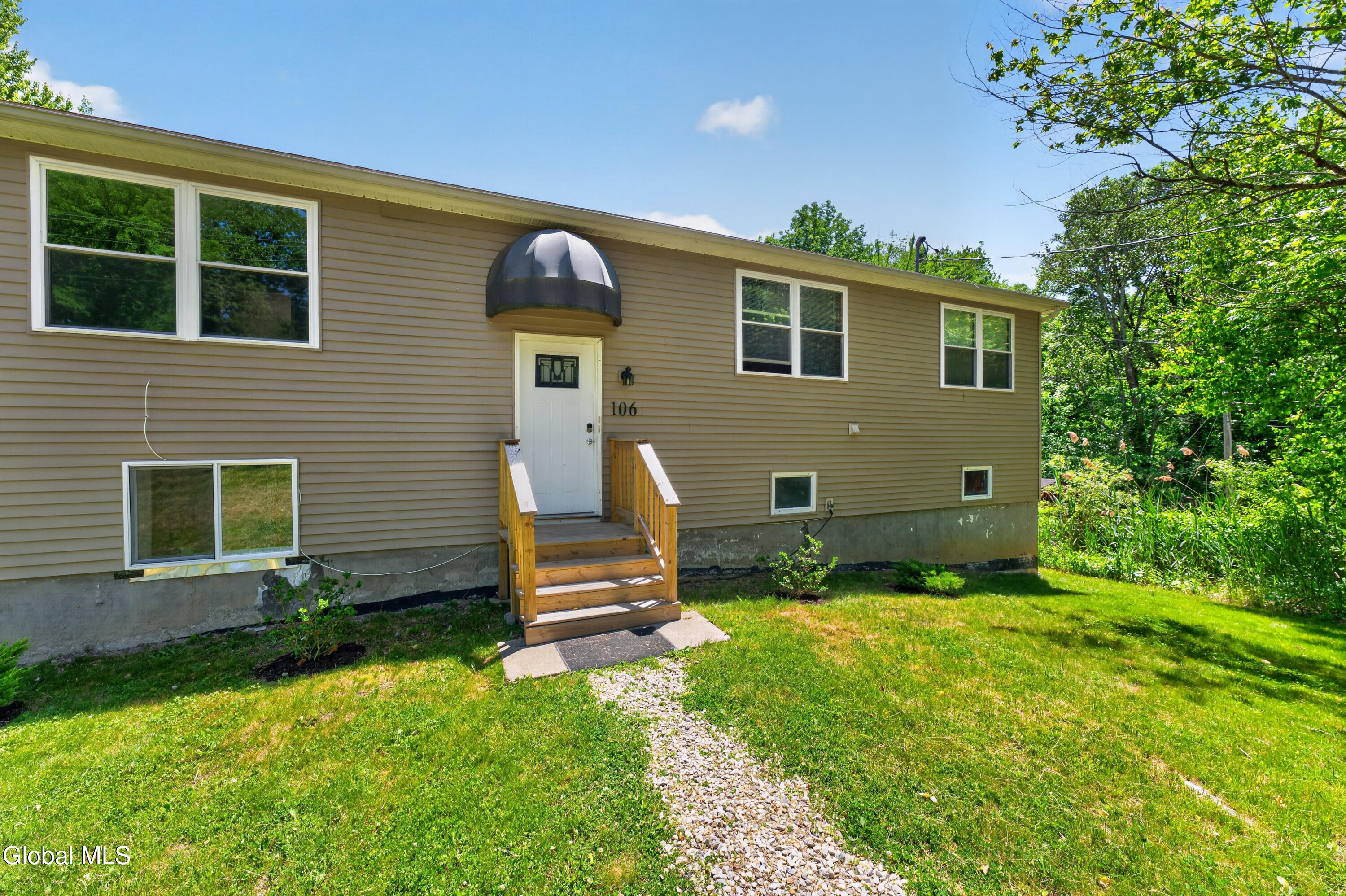 106 Dunsbach Road Halfmoon NY 12065