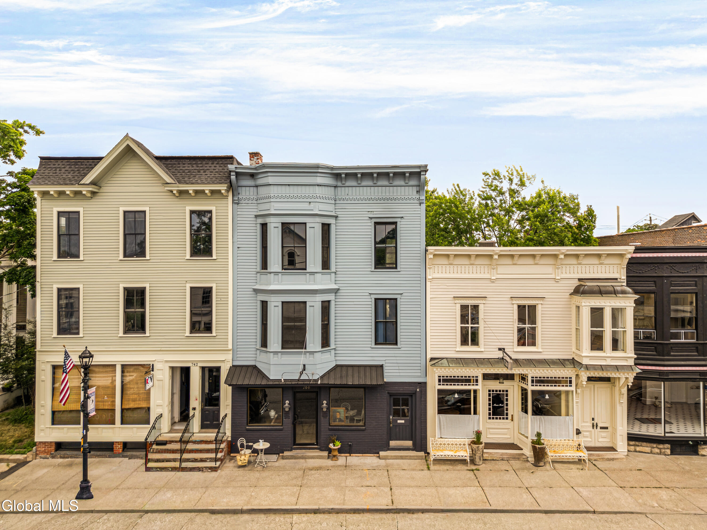 744 Warren Street Hudson NY 12534