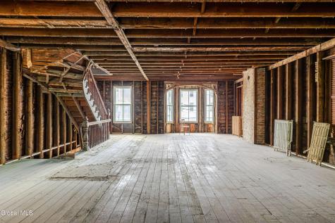 744 Warren Street Hudson NY 12534