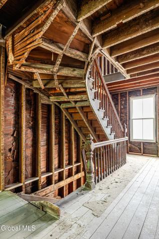 744 Warren Street Hudson NY 12534