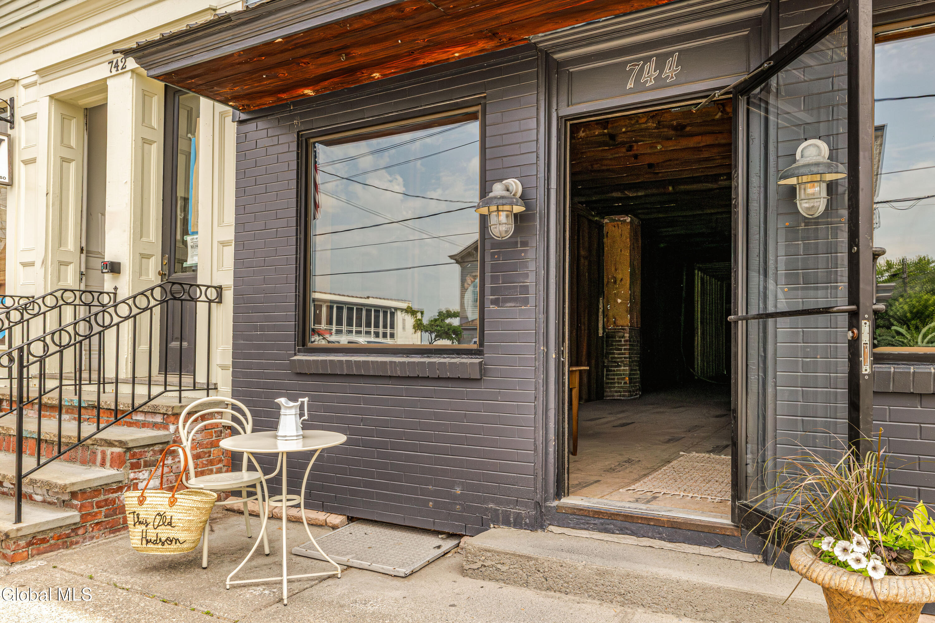 744 Warren Street Hudson NY 12534