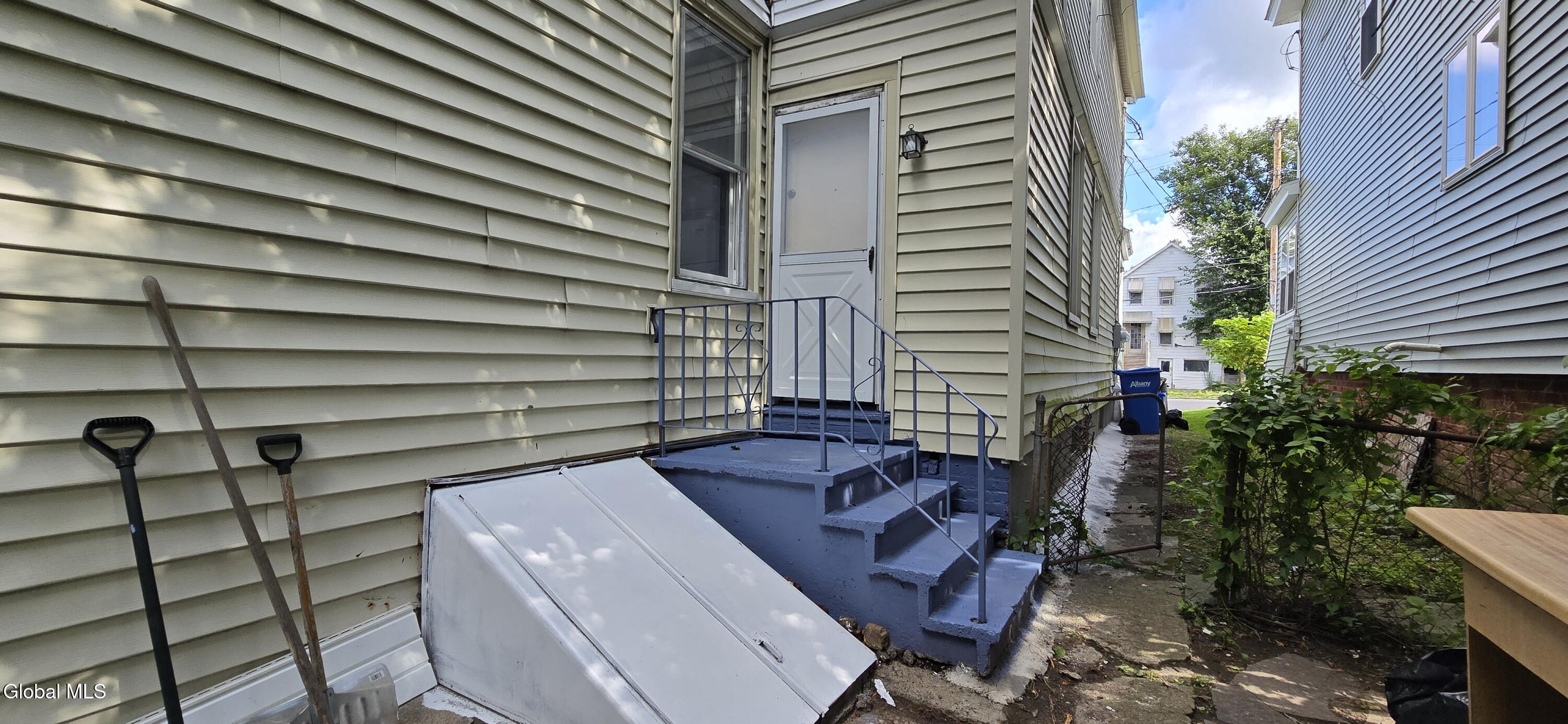 860 Washington Avenue Albany NY 12203
