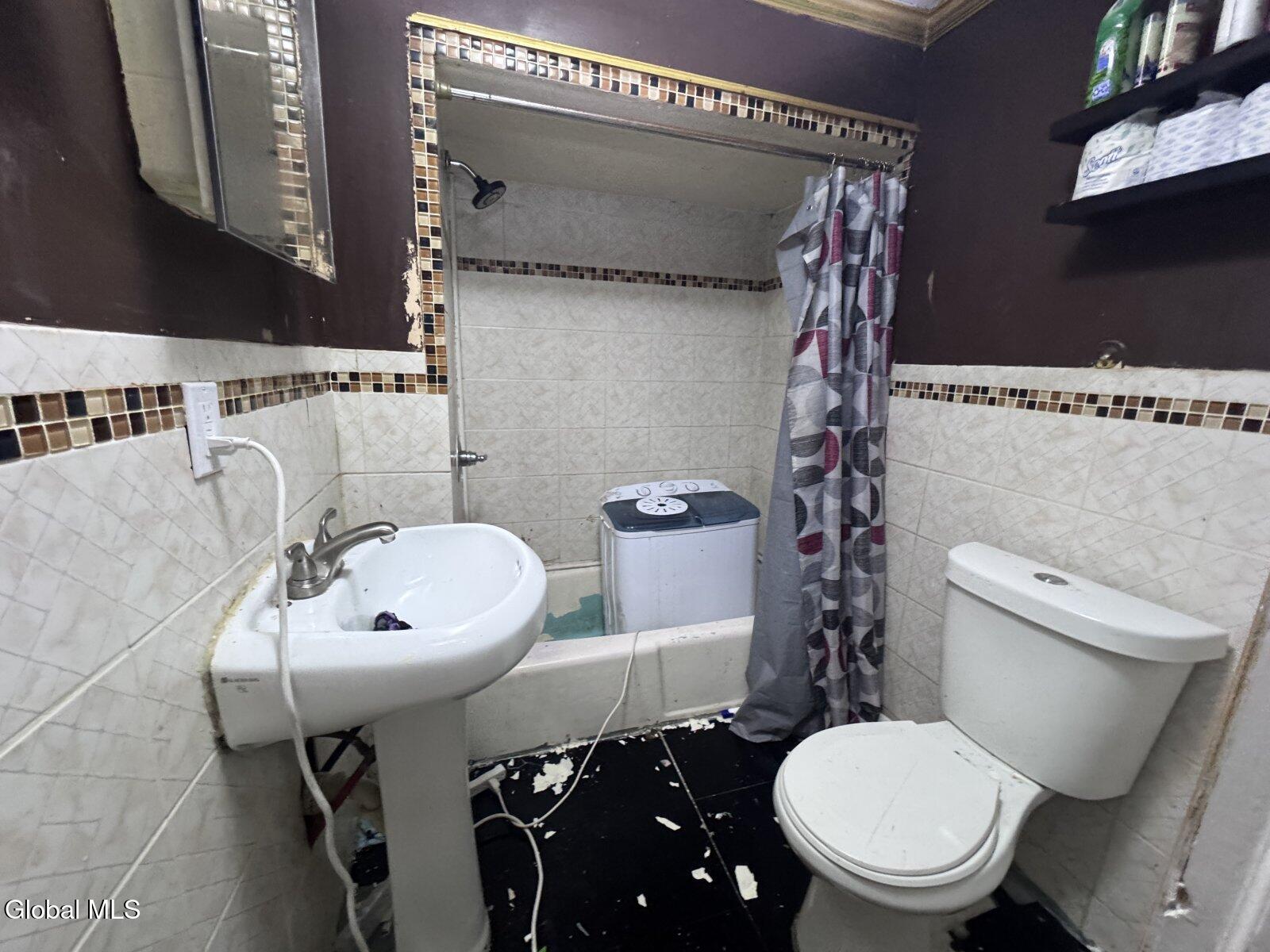 912 Cutler Street Schenectady NY 12303