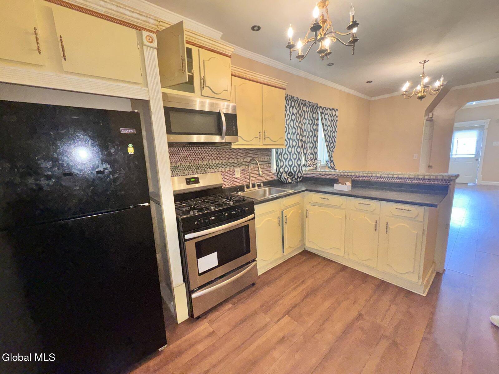 912 Cutler Street Schenectady NY 12303